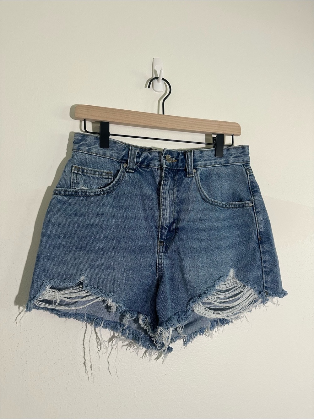 Cotton On - High-Rise Distressed Denim Shorts - Blue